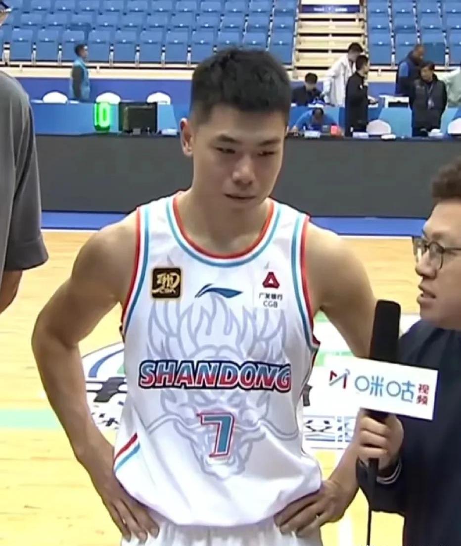 东契奇迎来十二赛季出色发挥,老鹰观众热烈欢呼!